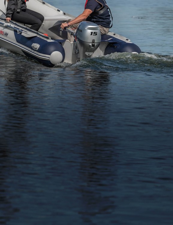 Long Tiller Handle and Up-Front Tiller Controls