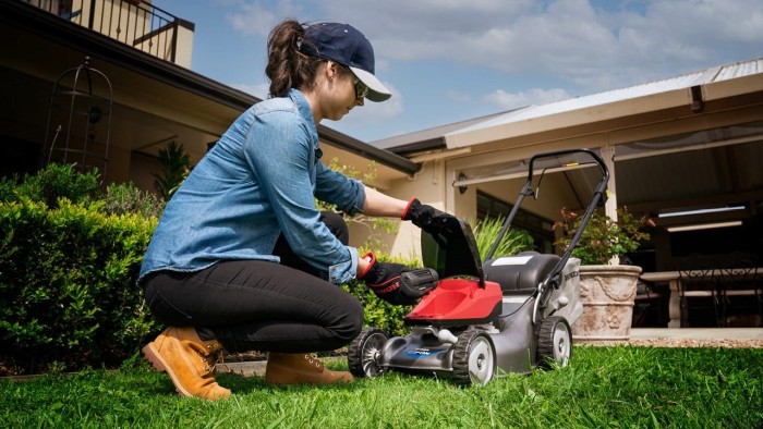 Browse the Cordless Battery Range